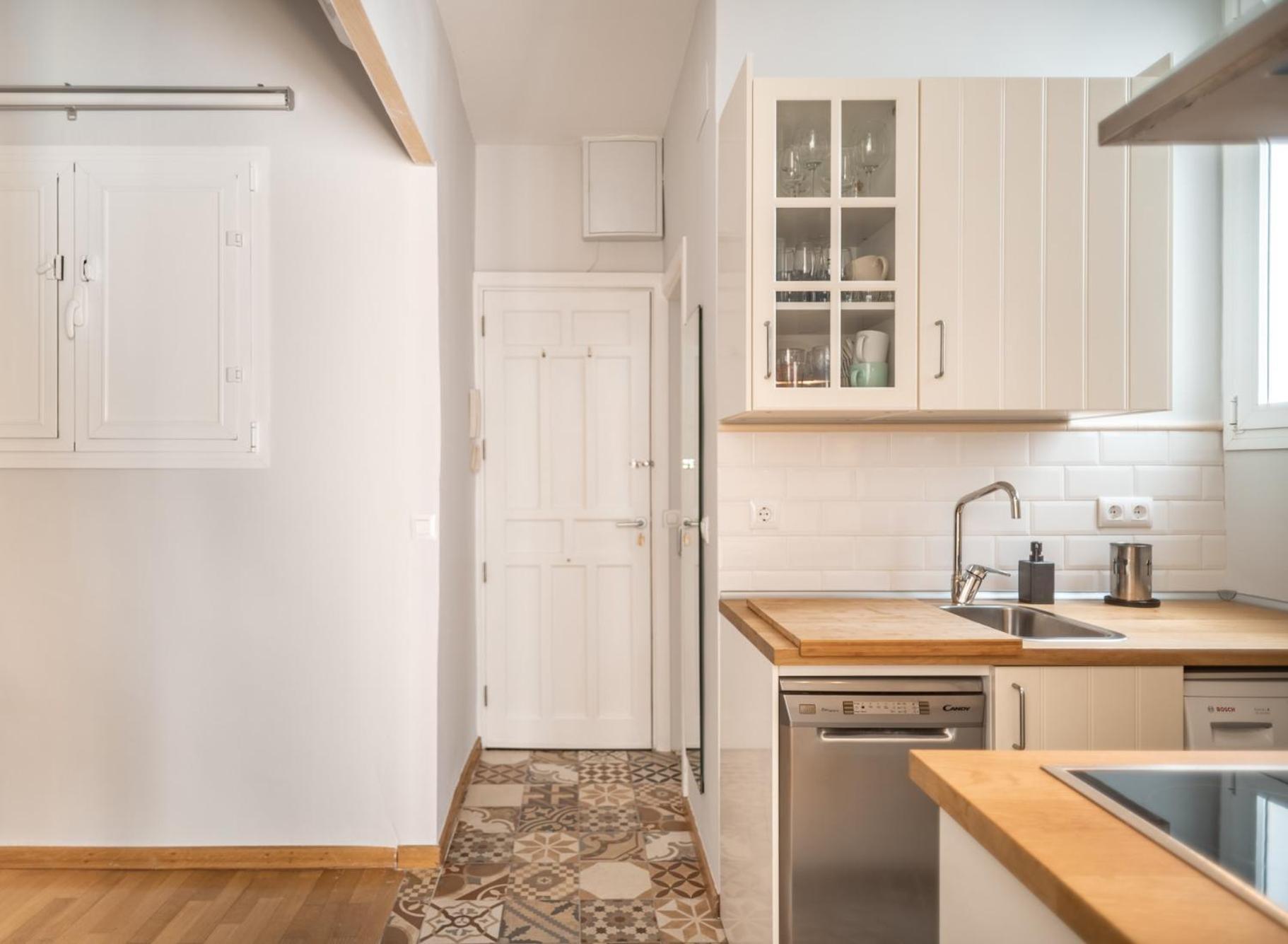 Appartamento Beautiful And Bright- 1Bd 1Bth- Center Siviglia Esterno foto